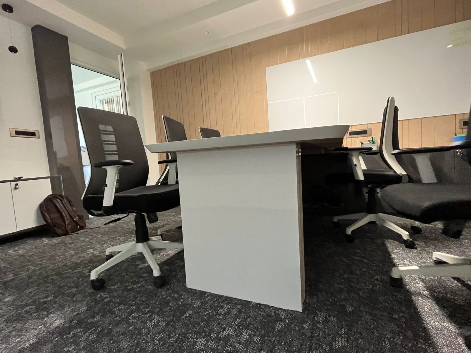 Global Green Interior Design Company Logo - Sustainable Design Experts